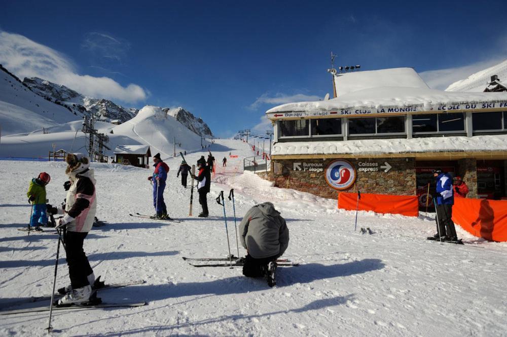 Studio Sur Les Pistes Bagnères-de-Bigorre Buitenkant foto